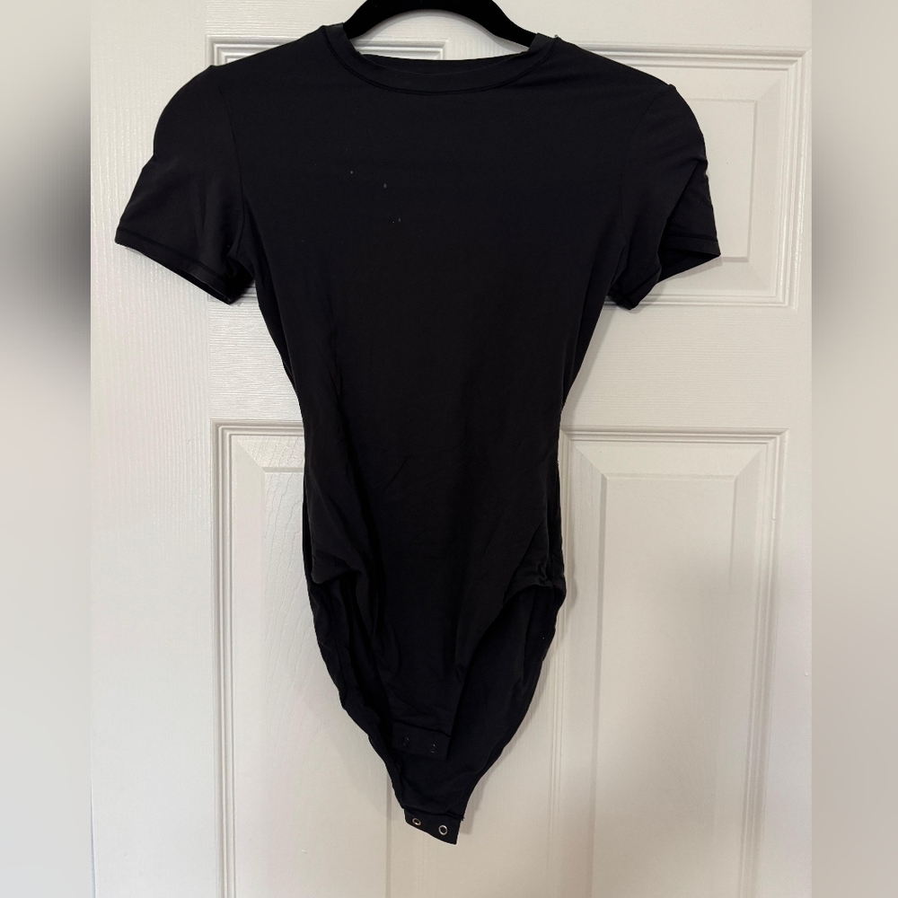Skims short sleeve bodysuit